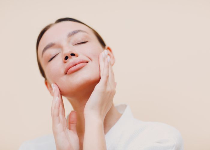 Minilifting: Tratamiento quirúrgico para la flacidez leve y las arrugas en rostro y cuello